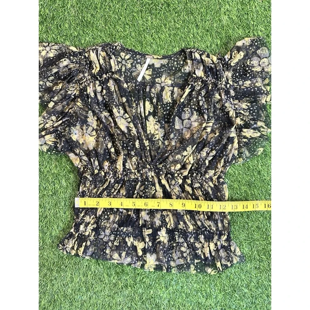 Free People Making Me Smile Top Small Black Floral Pleated‎ Mesh Cropped V Neck